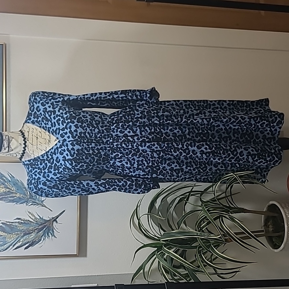 Banana Republic blue leopard 🐆 💙 dress